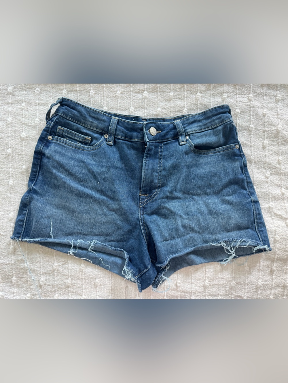 True religion Maisie denim Jean shorts raw hem size 28